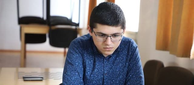 new-professional-chess-player-from-ararat-region