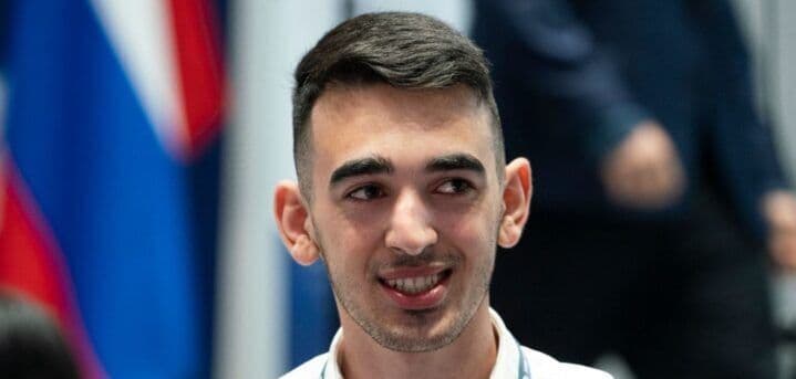 Հայկ Մարտիրոսյանը հաղթում է Աշխարհի գավաթի 1/16 եզրափակչի առաջին խաղում