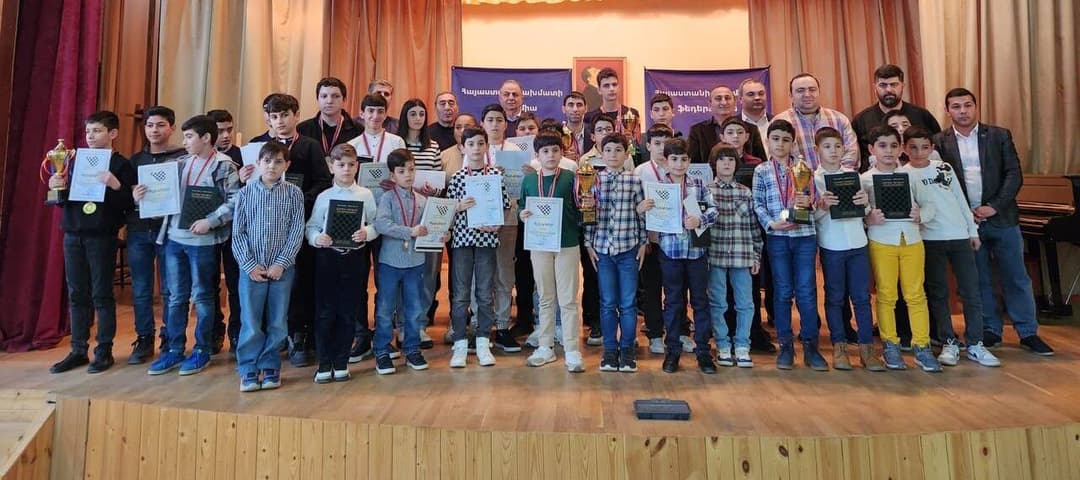 Ավարտվեց Երվանդ Հովհաննիսյանին նվիրված Արարատի մարզի պատանիների առաջնությունը