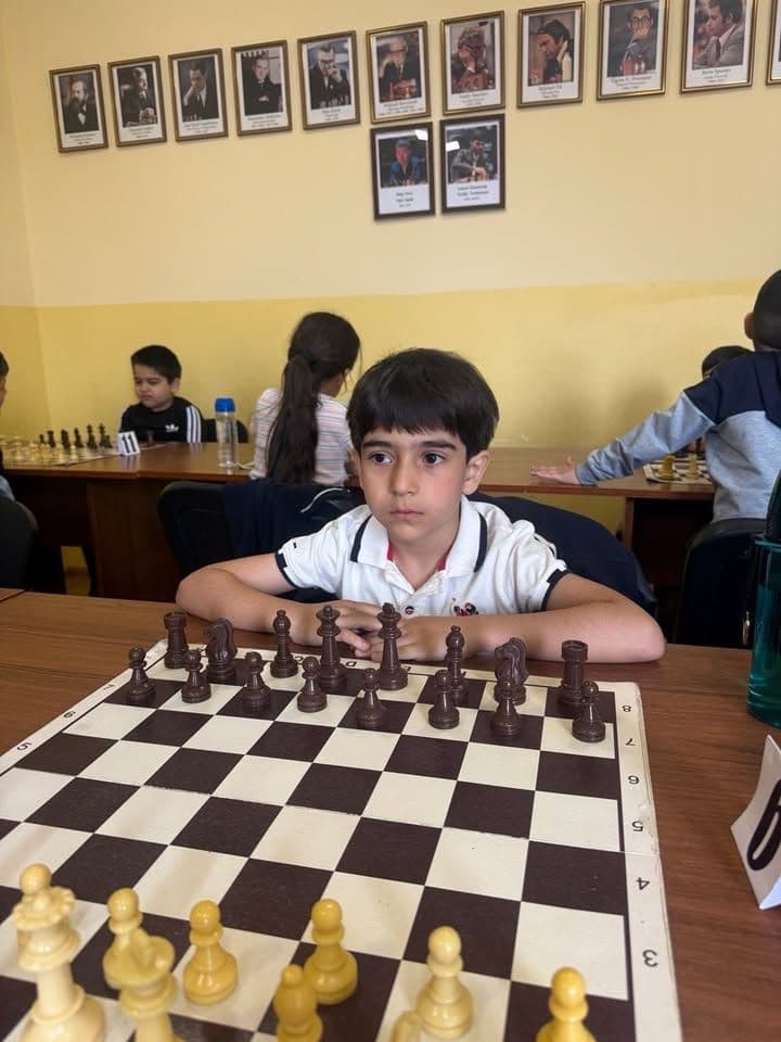 Սամվել Կարախանյանին (շնորհվել է 4-րդ որակավորման կարգ